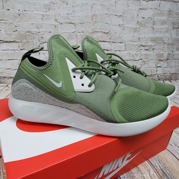 Nike Other - Nike Lunarcharge Essential athletic shoes New